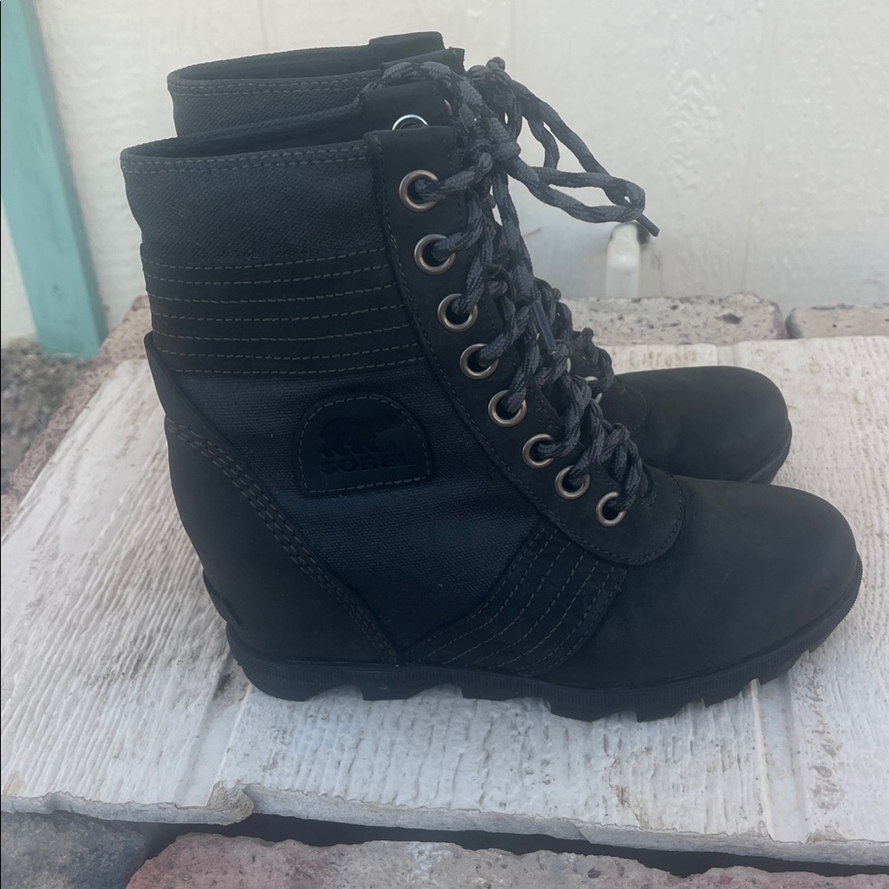 SOREL Lexie Wedge Waterproof Leather Lace Up Boots Black Size 7.5